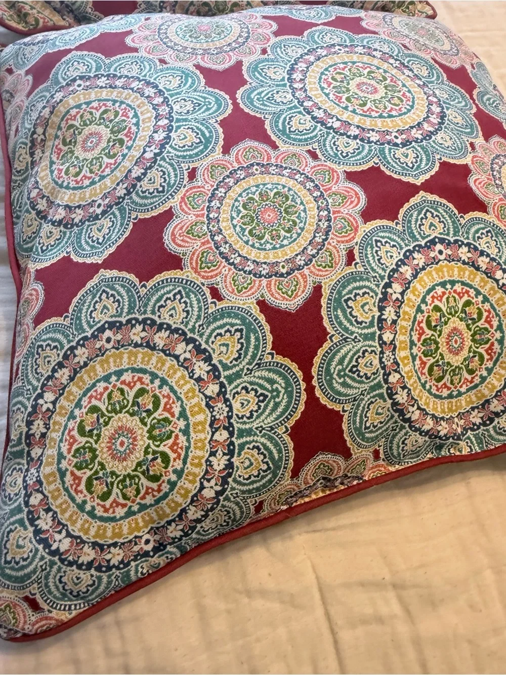 2-Red Floral Medallion Indoor/Outdoor Throw Accent Pillow Pair